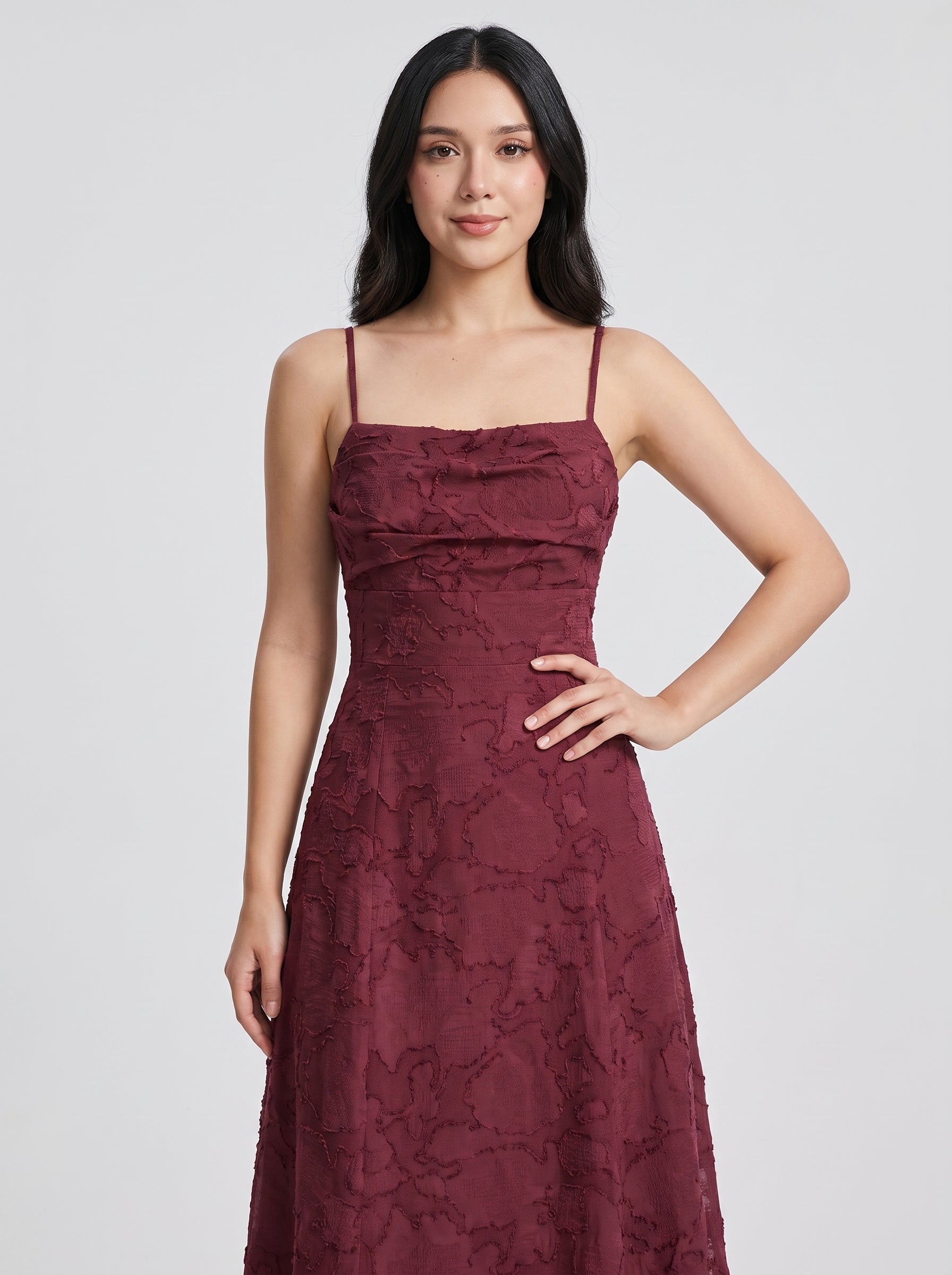 Vestido largo de jacquard color rojo vino