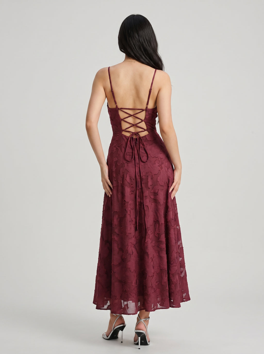 Vestido largo de jacquard color rojo vino